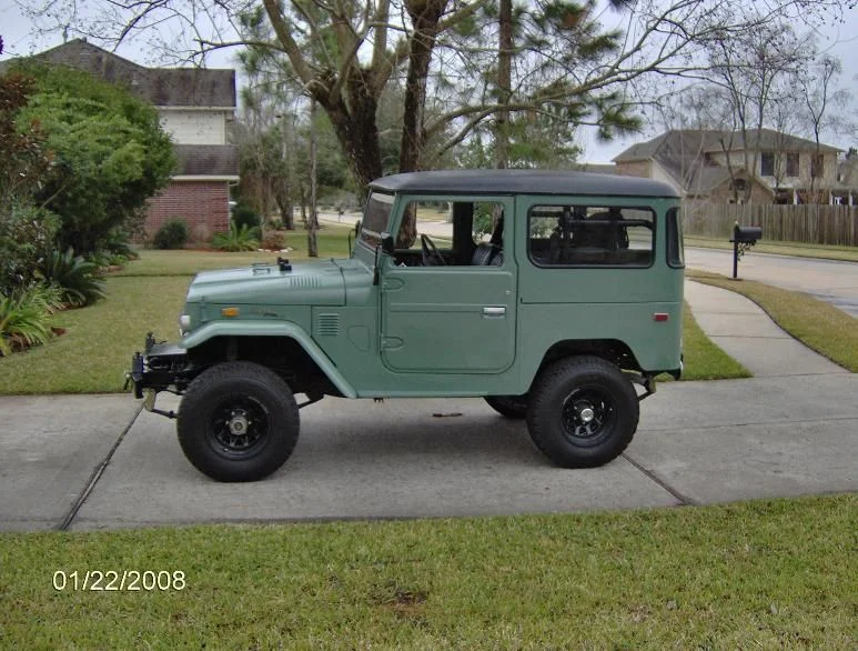 31x10.5 with OME kit and HFS shackles 1.webp