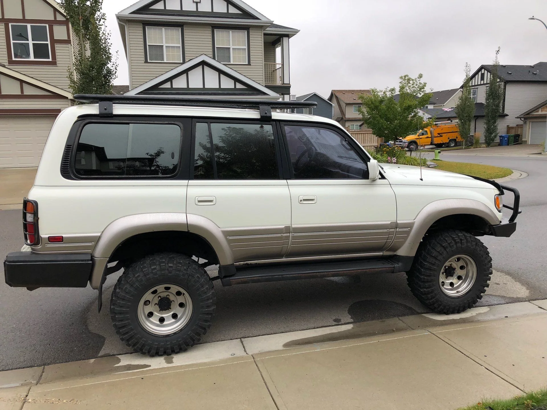 1971303