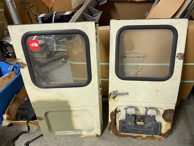 39 40 amby doors.webp