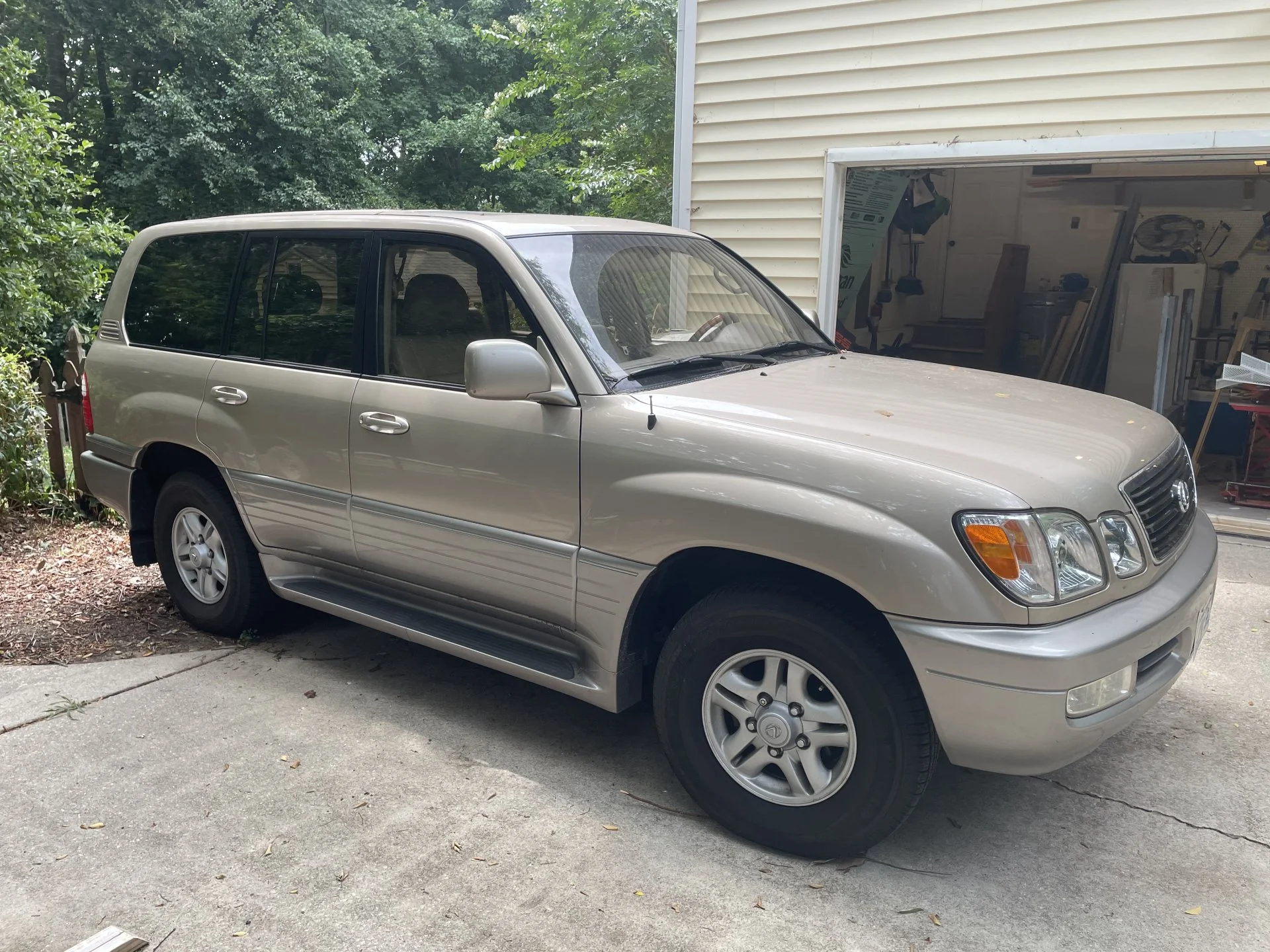 Raleigh, NC : 2000 Lexus Lx470