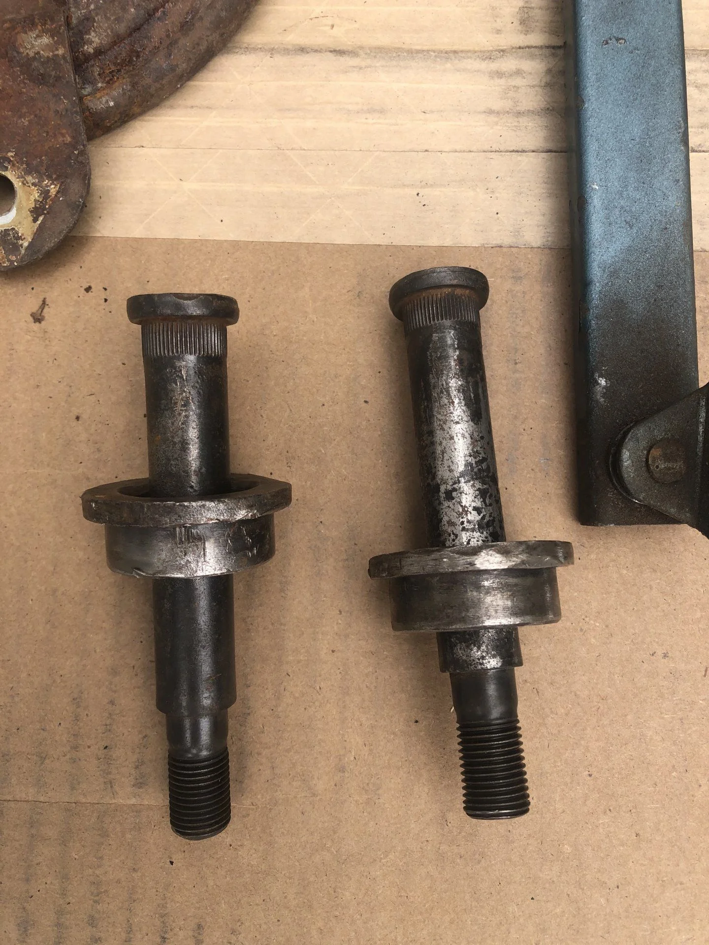4 - FJ45 LV rear shock pins wide view IMG_5355.jpeg