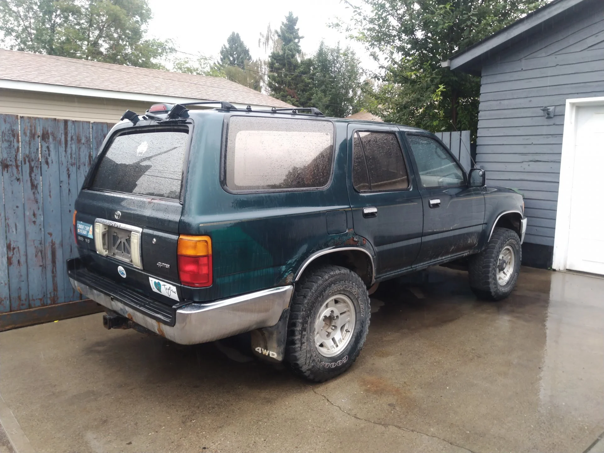 4 RUNNER.webp