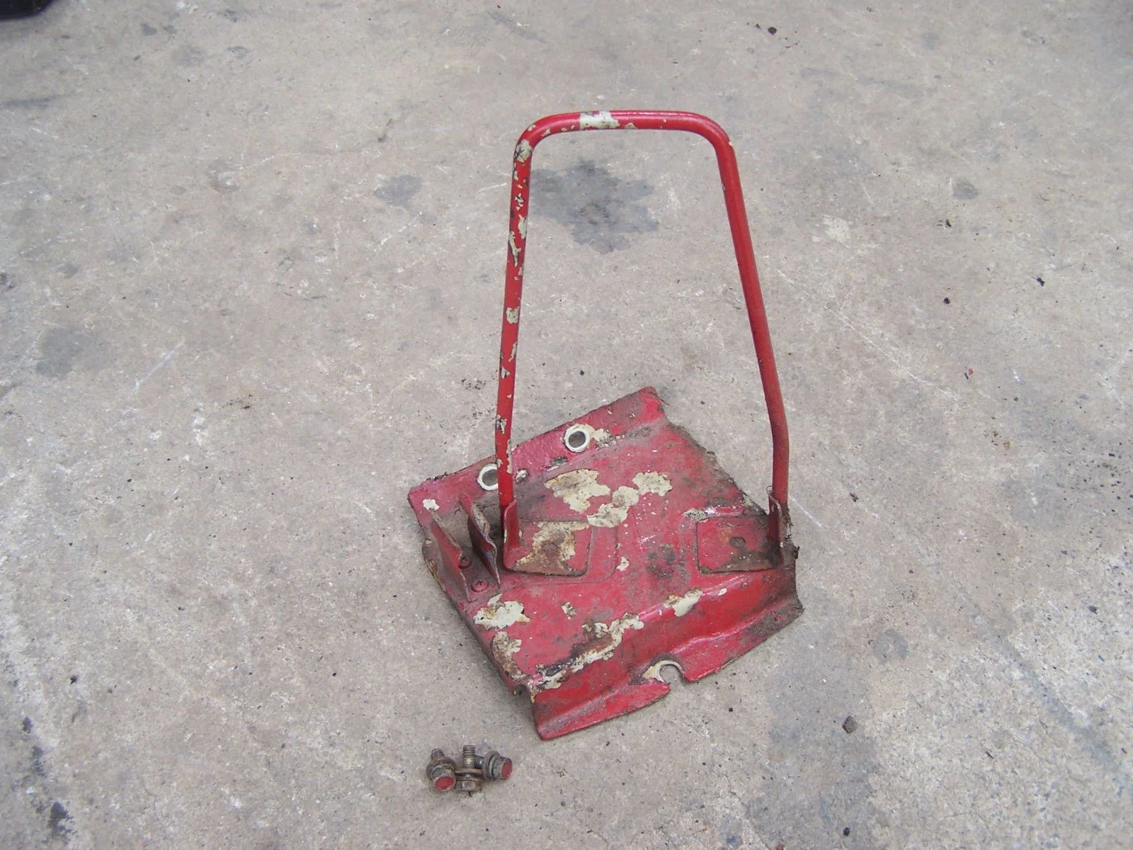40-handle-clip-1-jpg.1013400