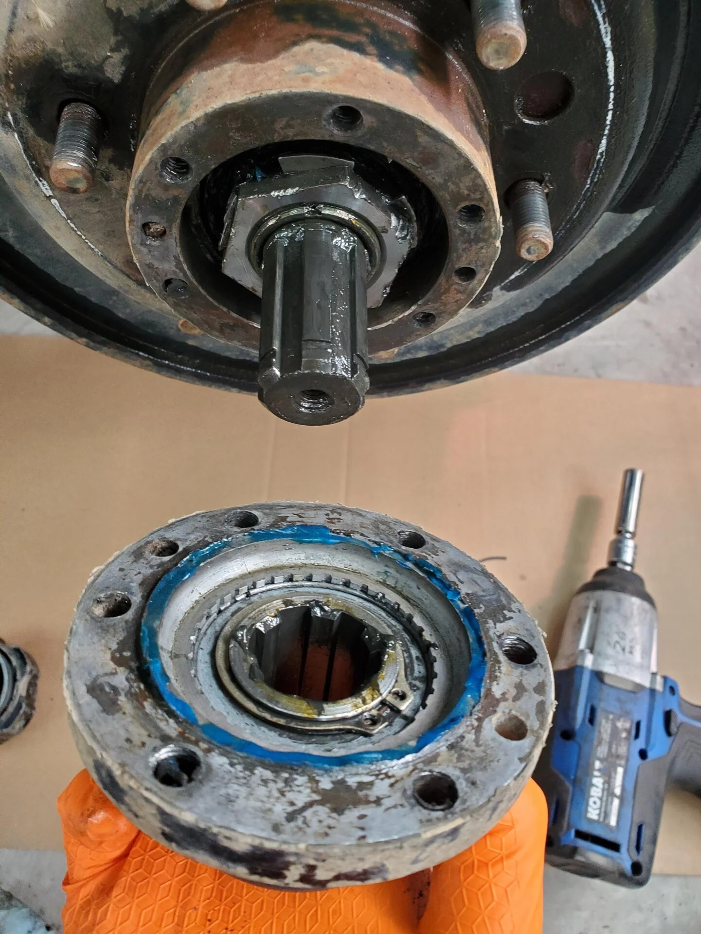 40 hub removal2.webp