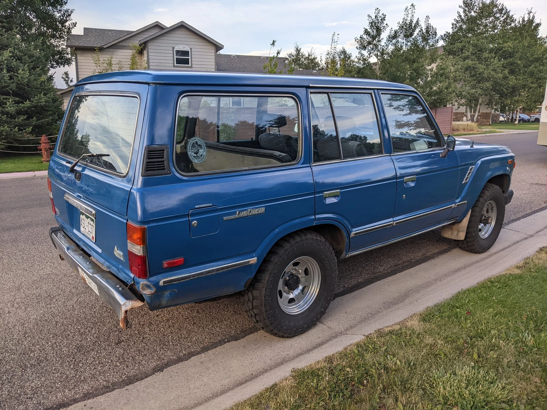 4FJ60.webp