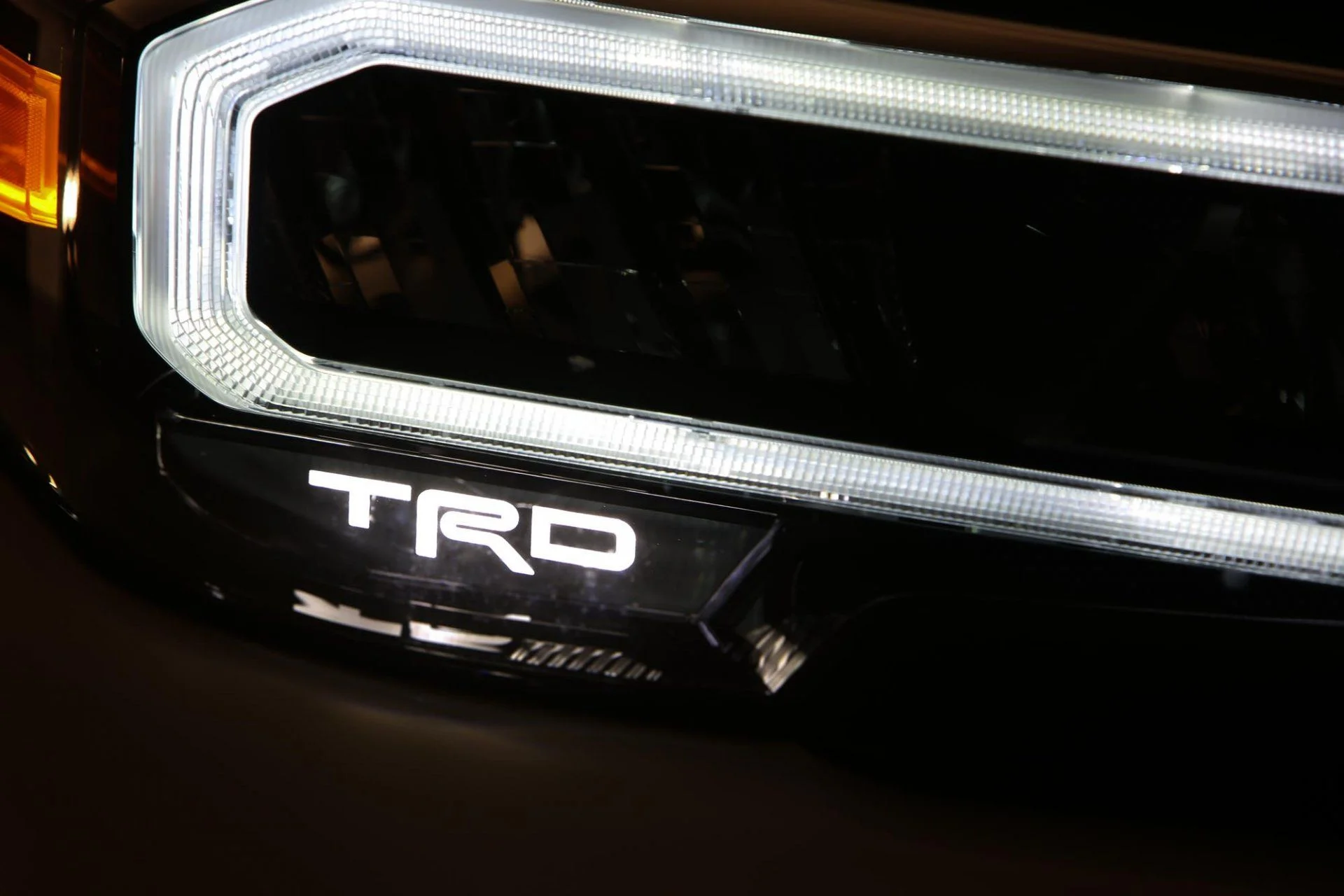 4WD_Overland-Ready_Tacoma_SEMA_2020_LowRes_5.webp