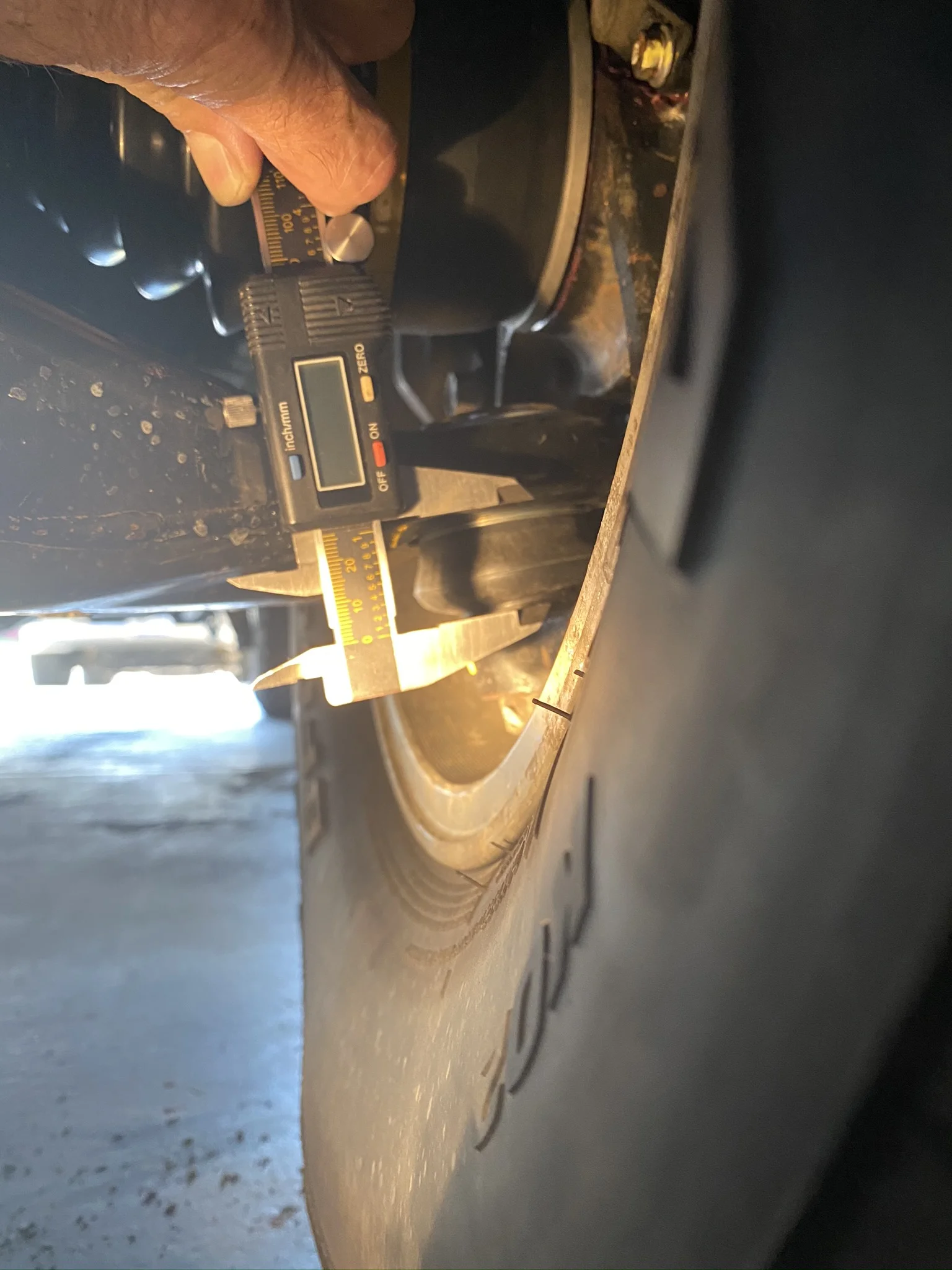 555 RH, factory new LCA LH. gap ~2-3mm (1).webp
