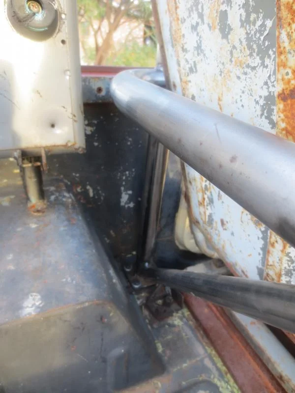 '63 roll cage 004.webp