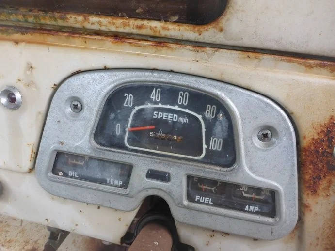 64gaugecluster.webp