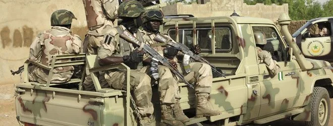 660Nigeriansoldiers_20140519_075909.webp