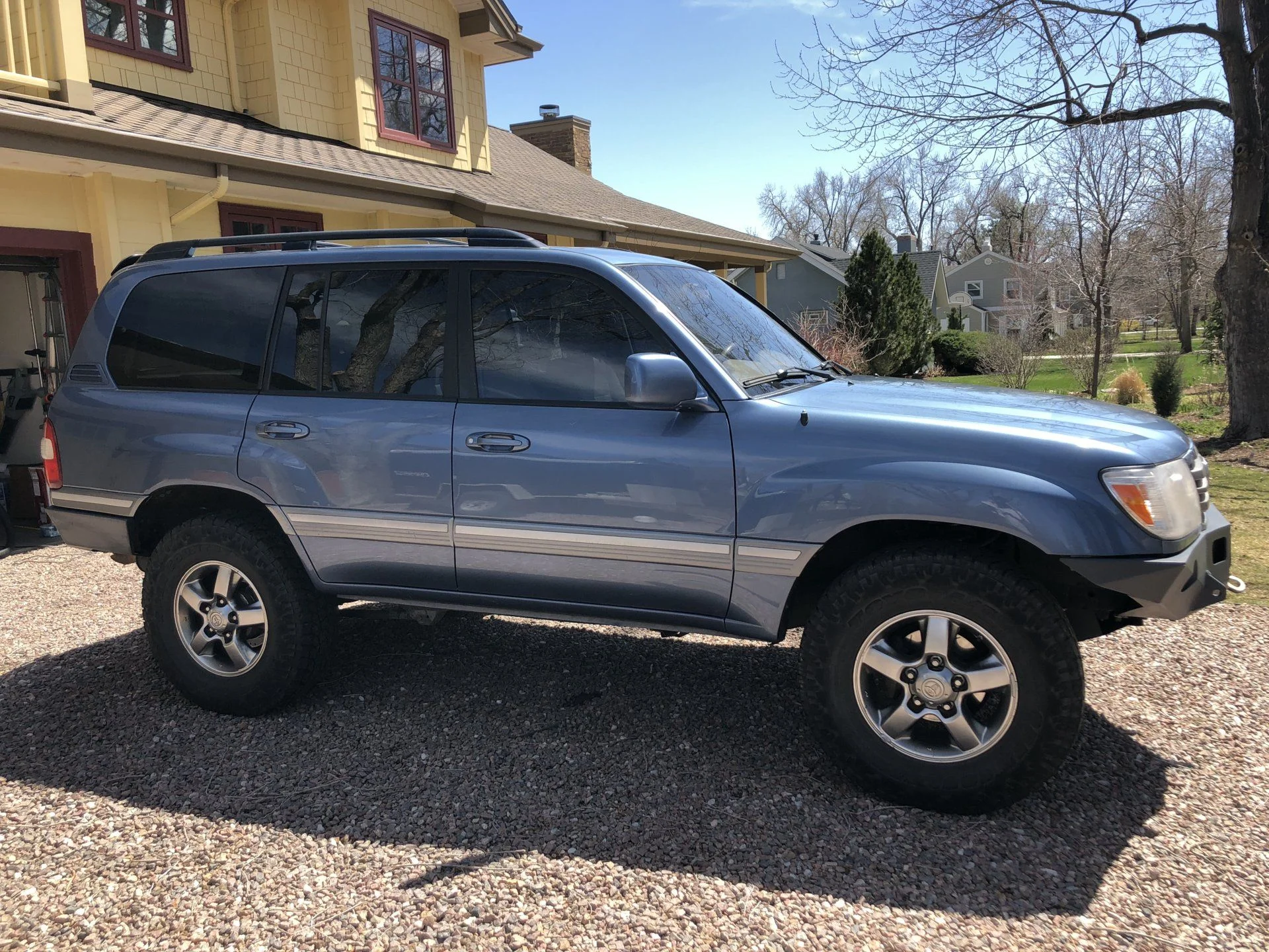 2006 LC