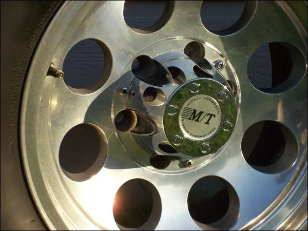 6lug-custom-wheel-closeup.webp