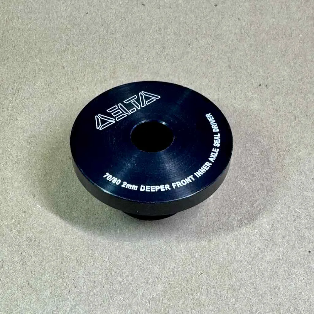 70-80series_front_axle_overdrive_seal_driver_front.webp