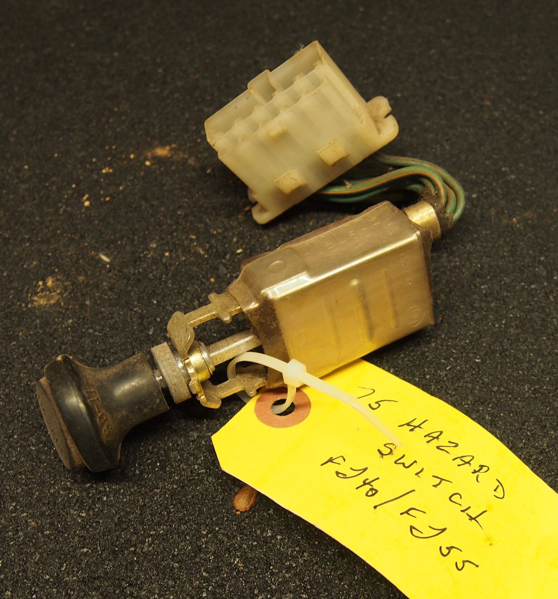 75 hazard switch 1.JPG
