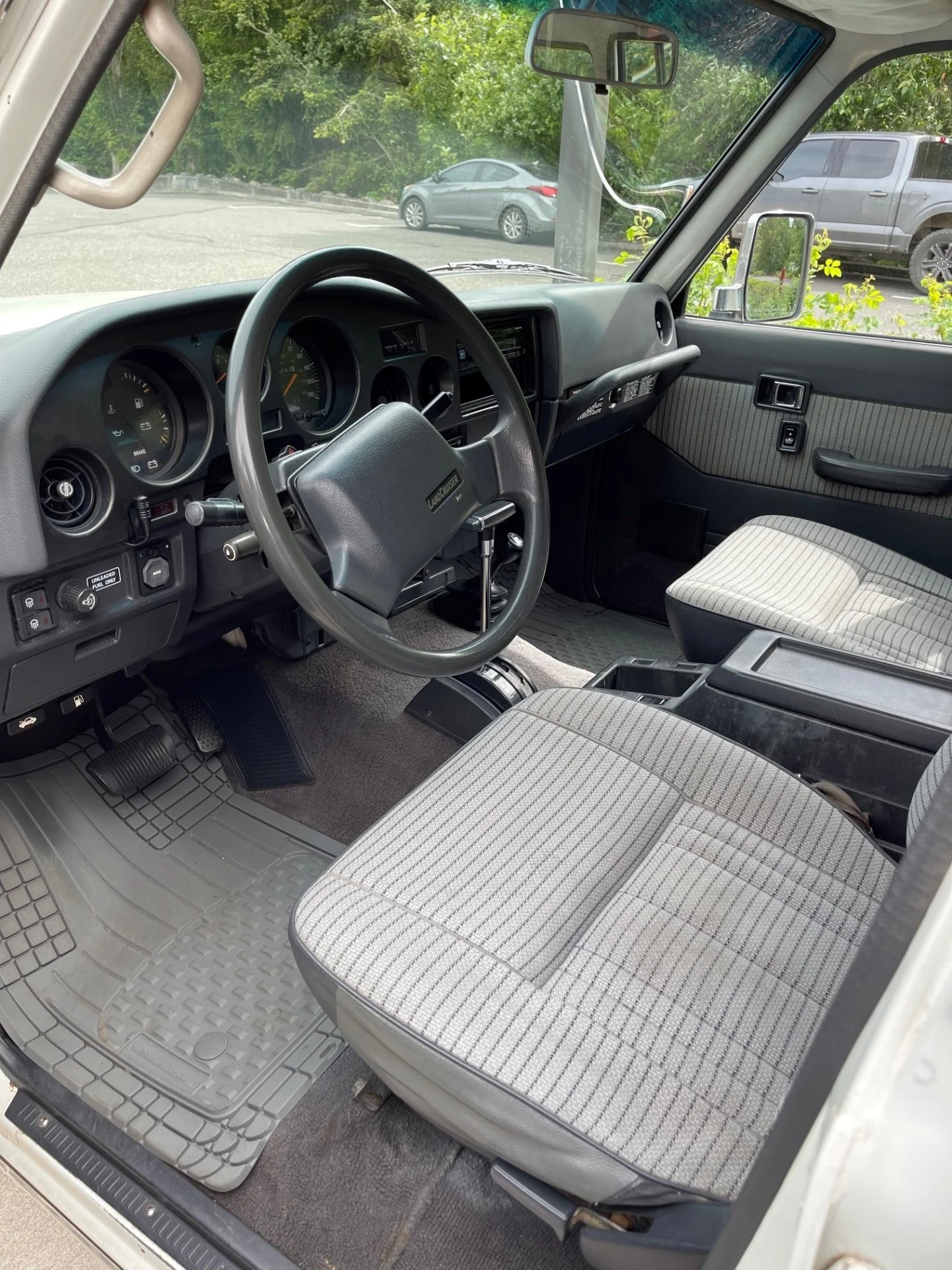 7_front interior.webp