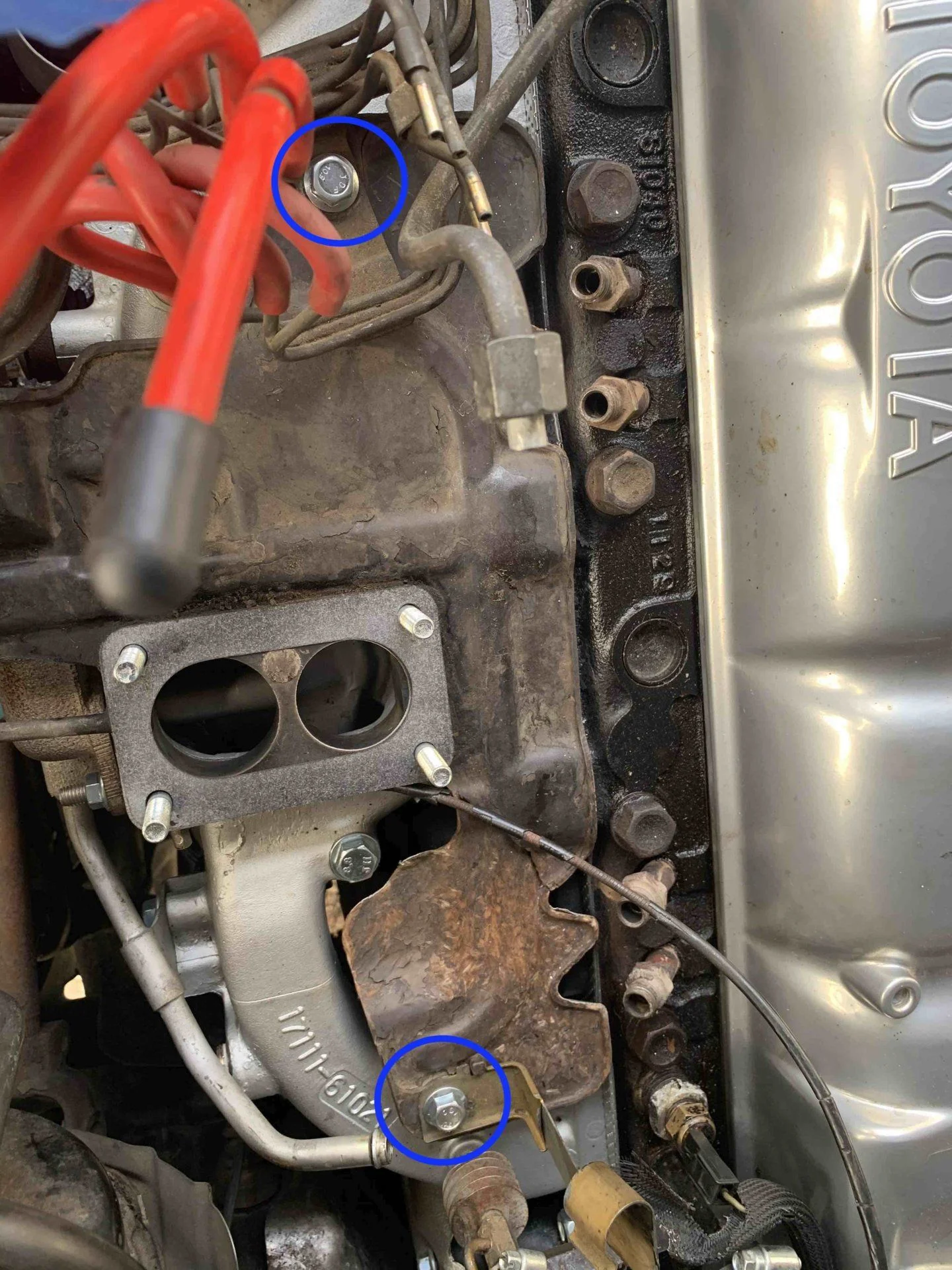 8 - Carb plate bolts.webp