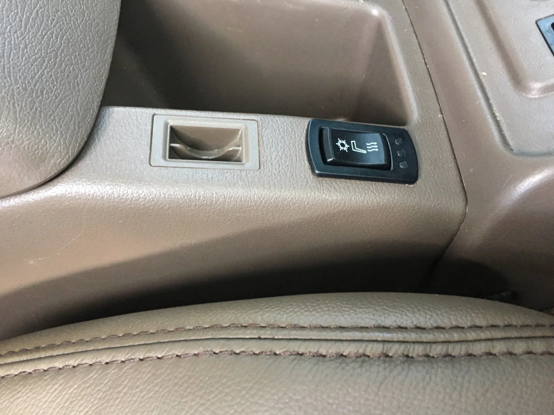 80 Series Seat Cooler.webp