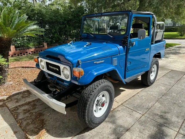 82 FJ40 1.webp