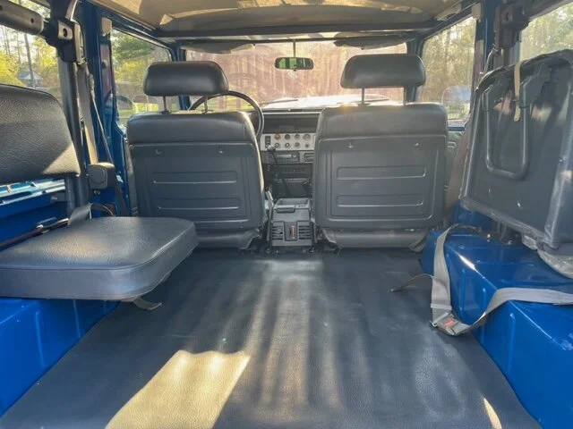 83FJ404.webp
