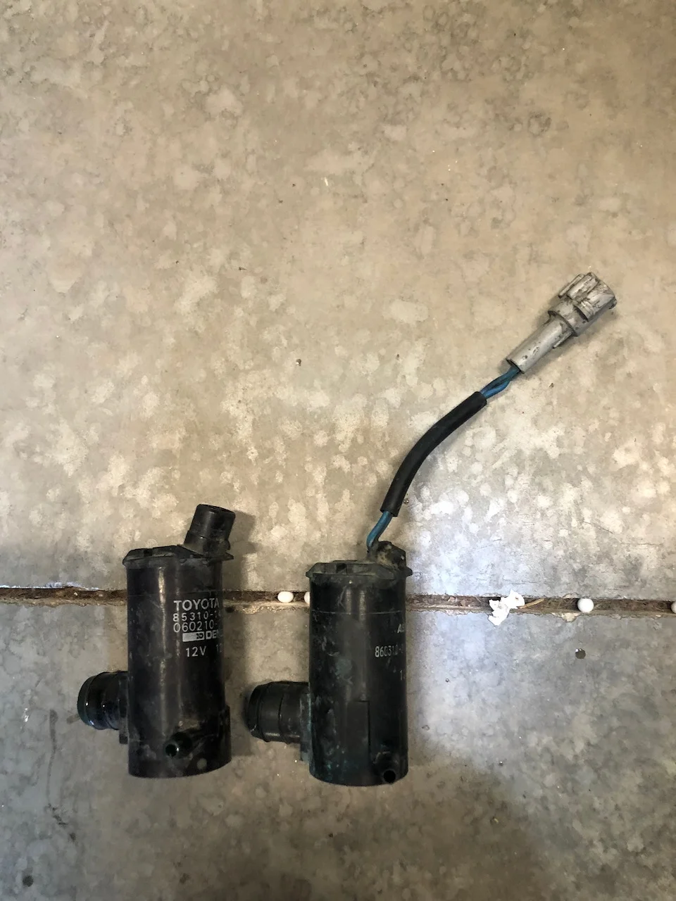 85340-60040 pump grey connector.jpeg