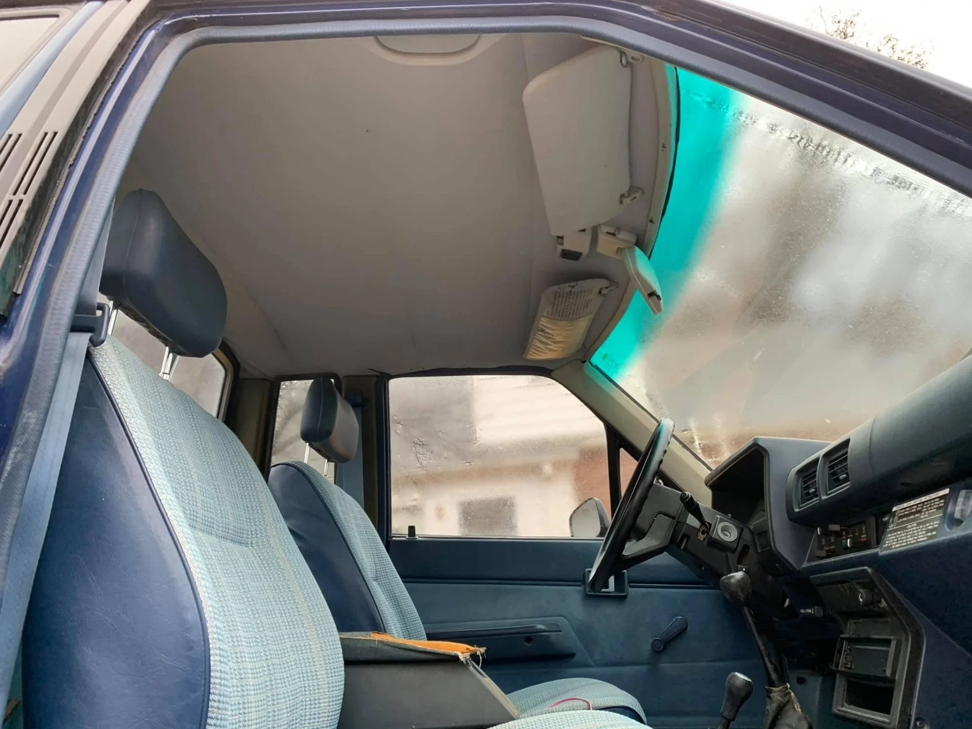 85pickupheadliner.webp