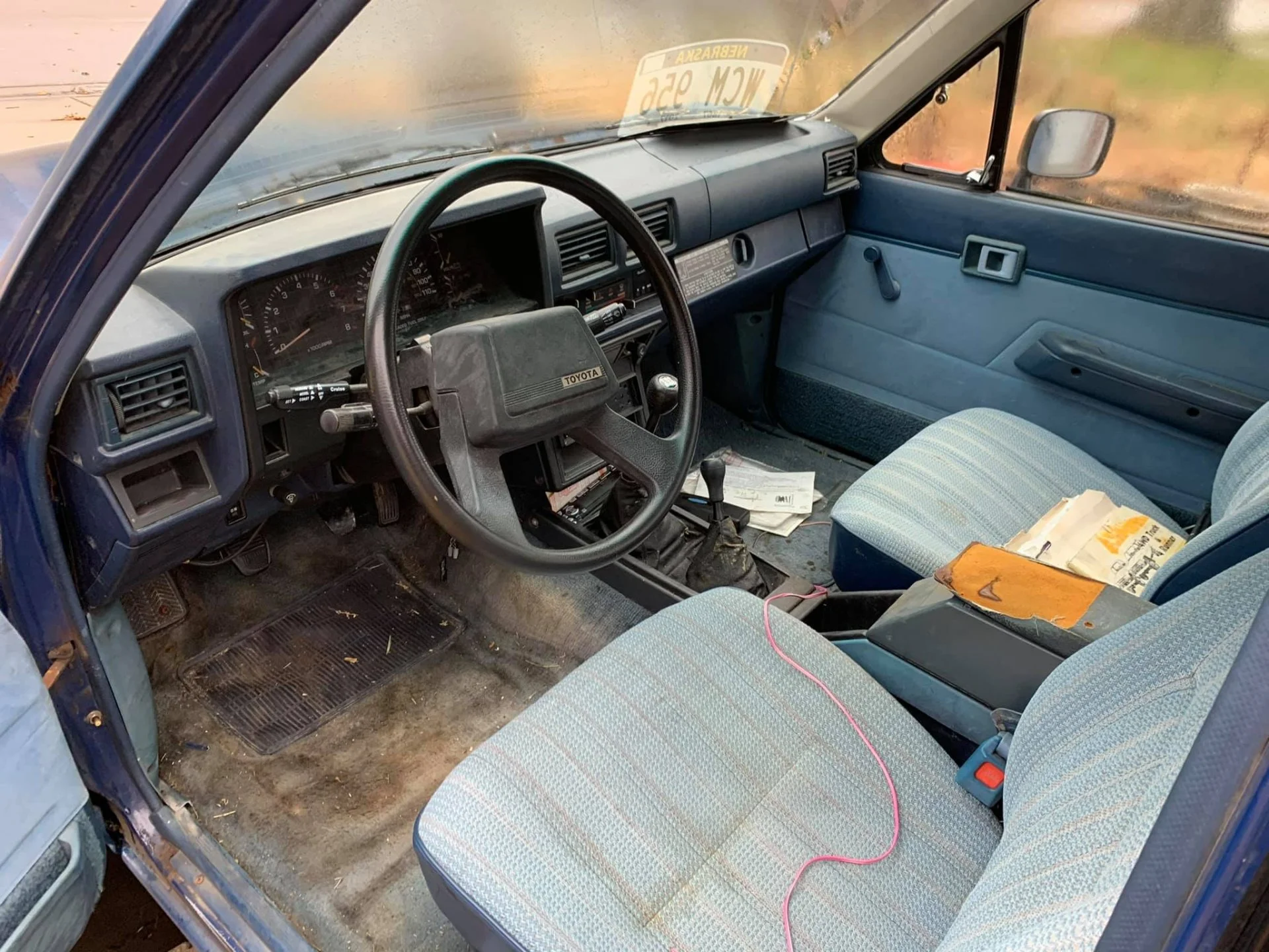 85pickupinterior1.webp