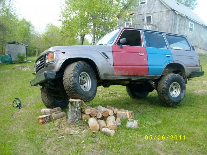 or trade.. 87 fj60... lifted locked.....$2800.oo   OBO in northern ky