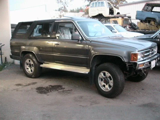89 4 runner with new tacoma wheels.webp