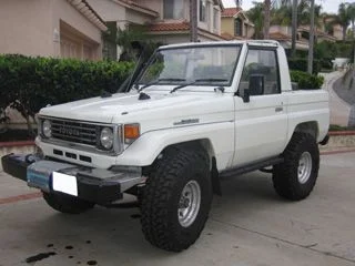 89BJ70RTA.webp