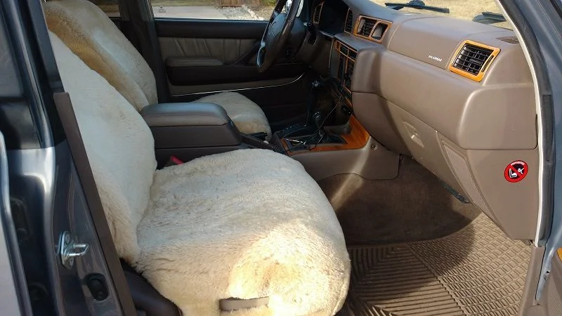 9 Int front passenger.webp