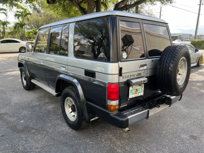 92LandCruiserPrado1.webp
