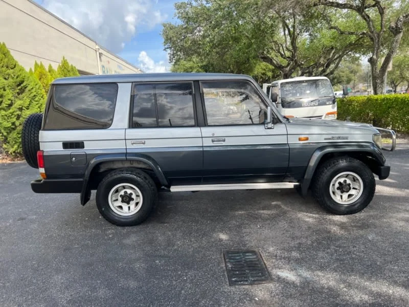 92LandCruiserPrado2.webp