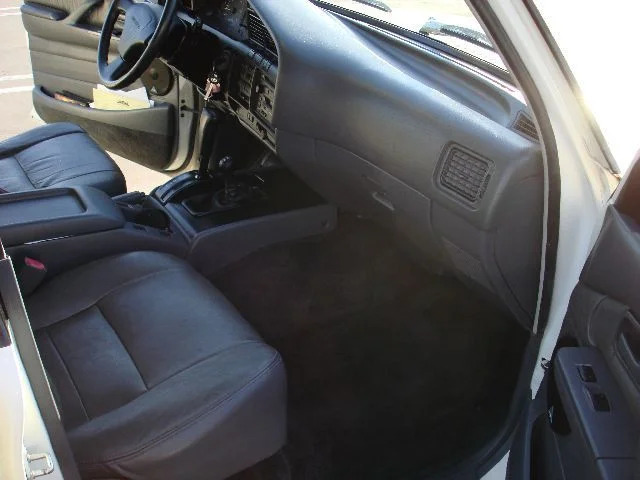 93 ps interior.webp