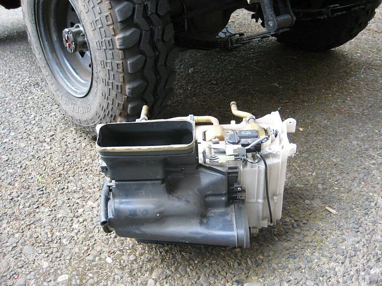 94FZJ80_heatercore_00153.jpg