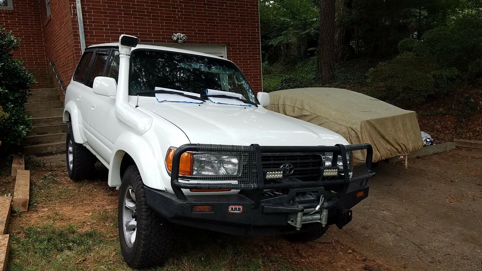 97 White LCrzr Fr Ps sd.webp