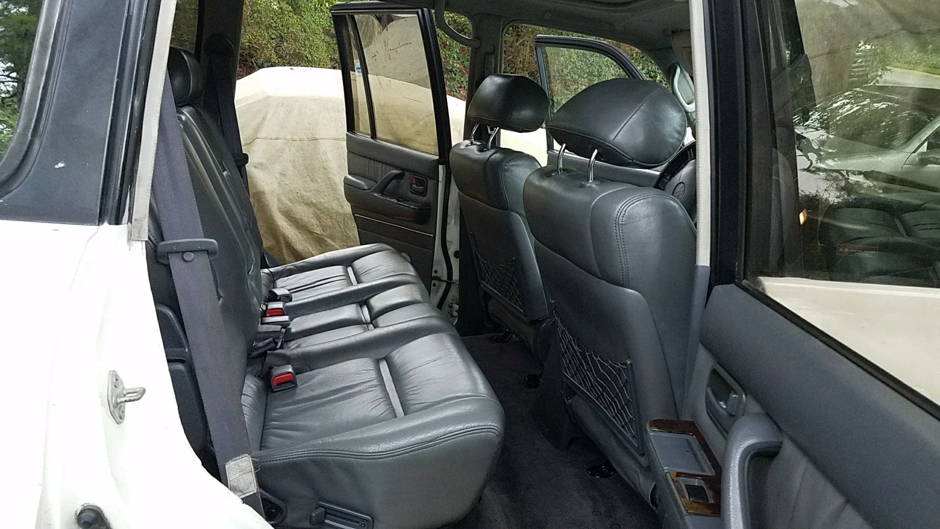 97 White LCrzr Rear Seats doors.webp