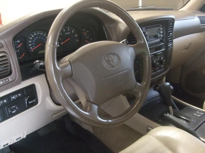 98cruiserinterior 001.webp