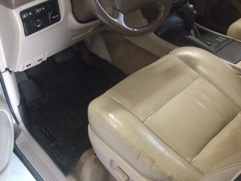 98cruiserinterior 002.webp