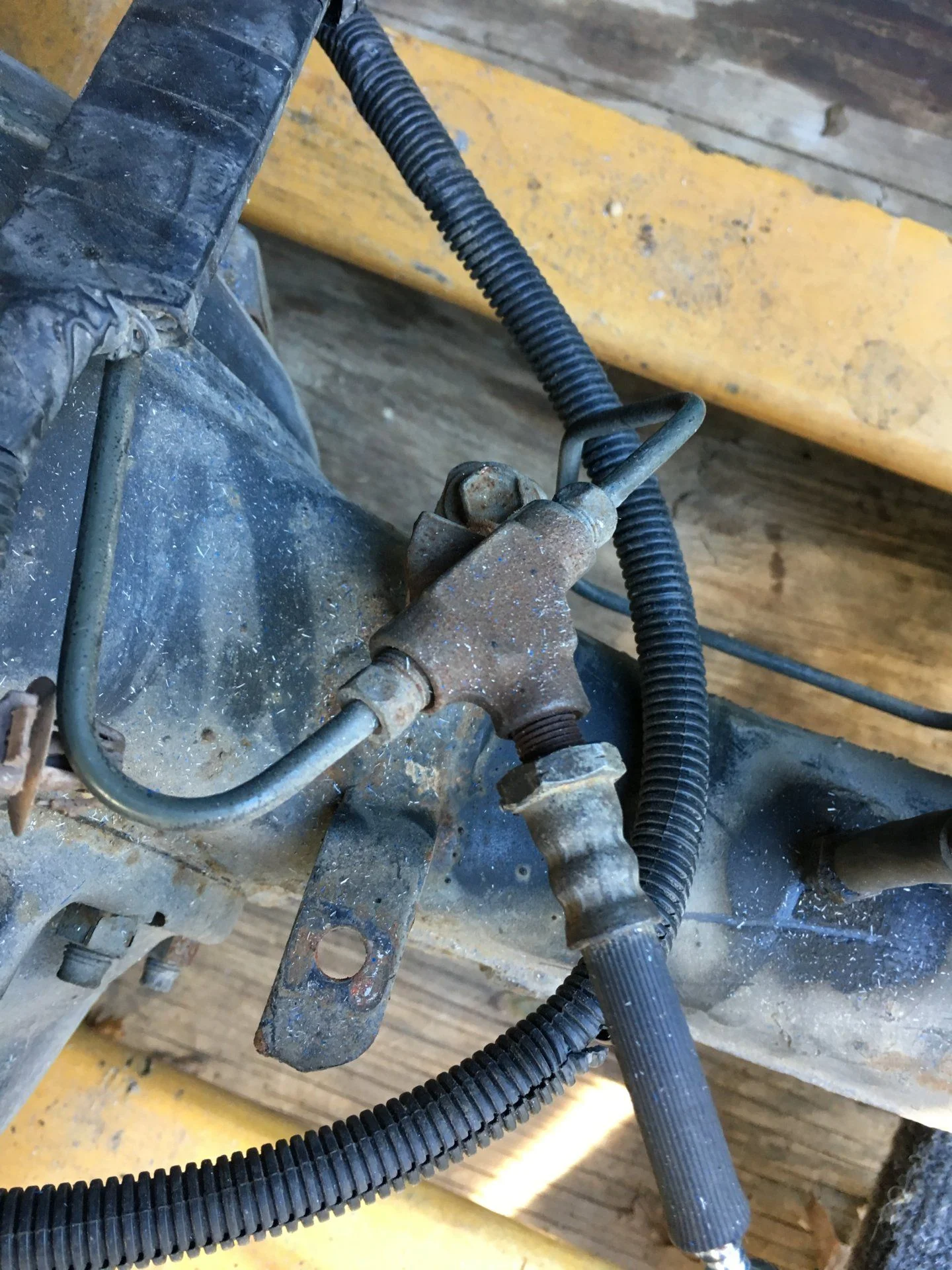 99 locked axle brake line.webp