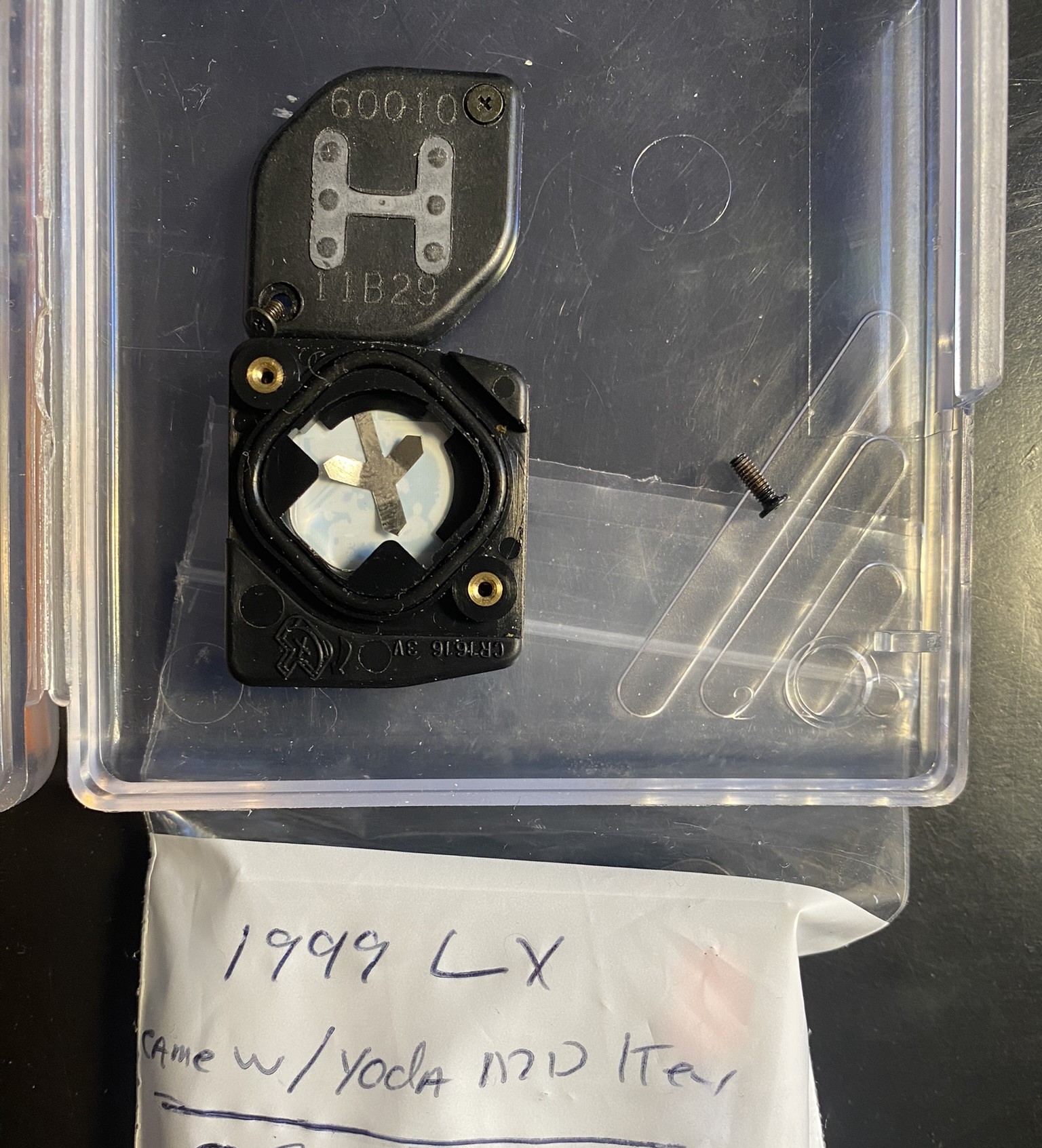 99 LX 60010 FOB works for 03 doors not immob .JPEG