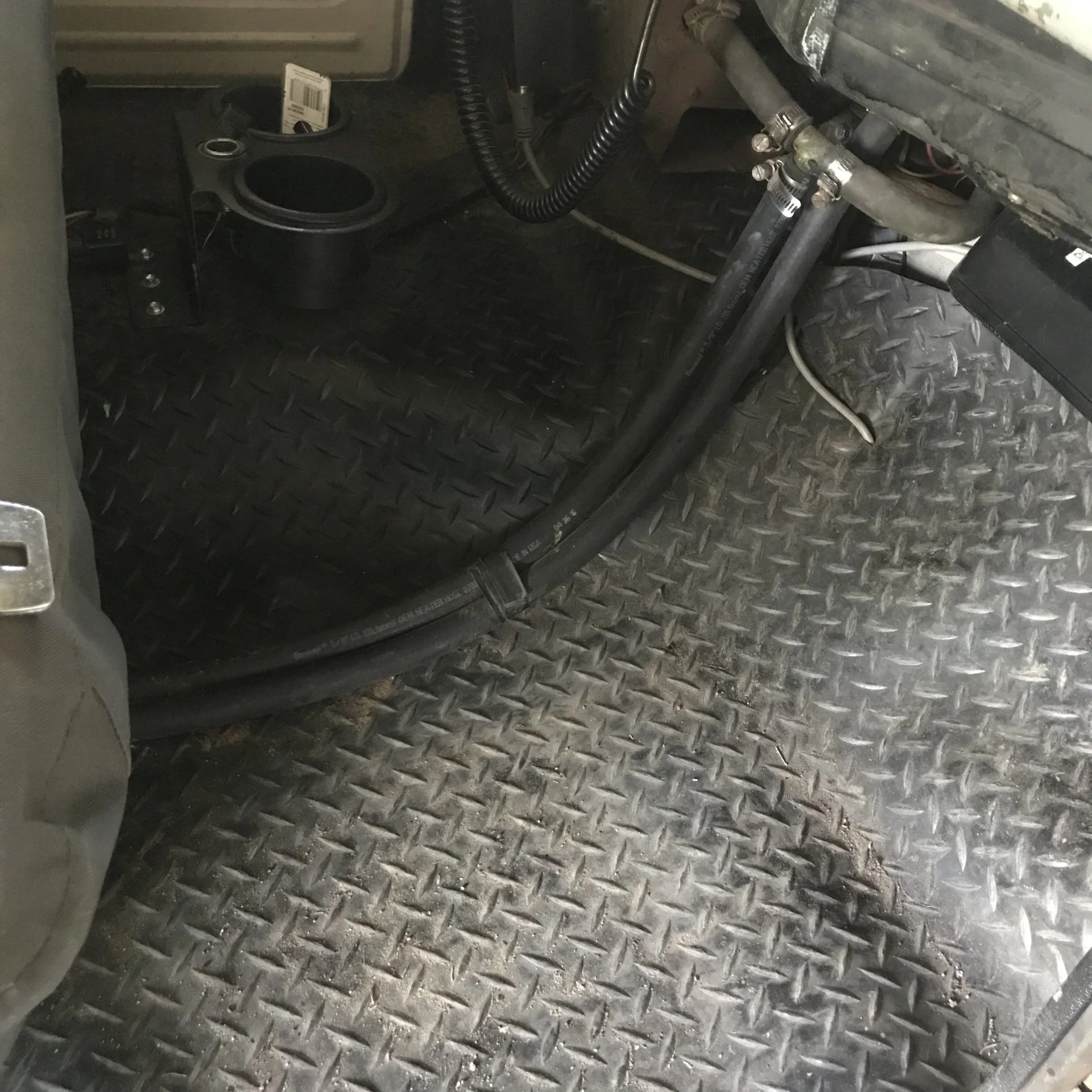 Anyone diy rubber floor mats | IH8MUD Forum