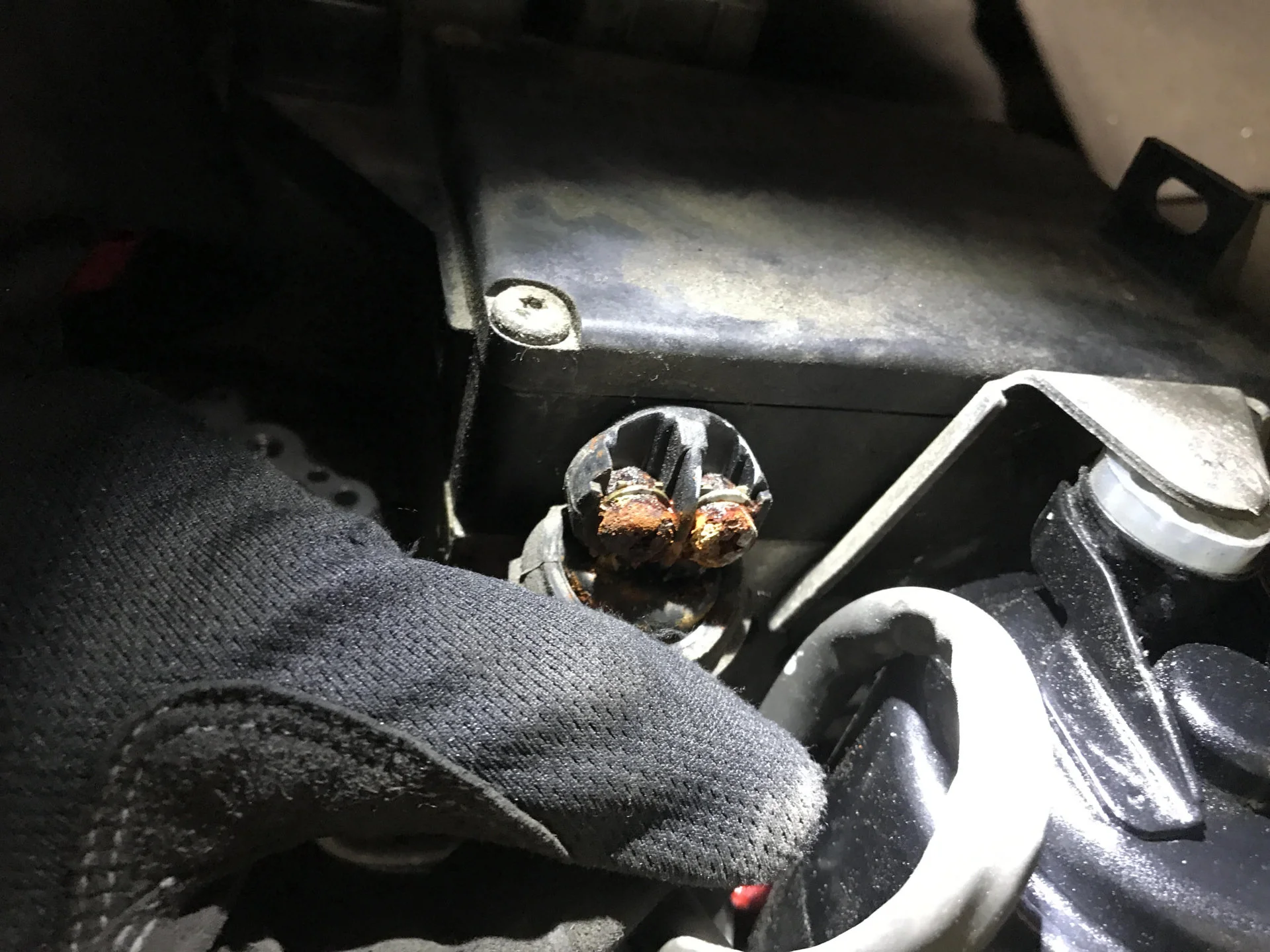abs pump connector.jpg