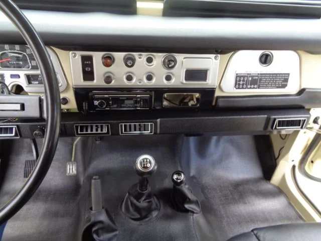 AC Unit in 1981 fj40.webp