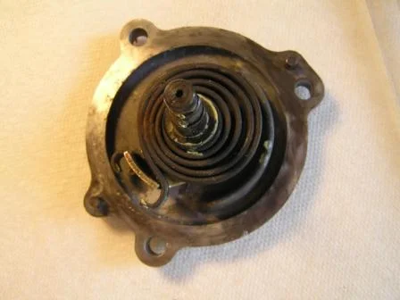 actuator gear cover assembly with springs.webp