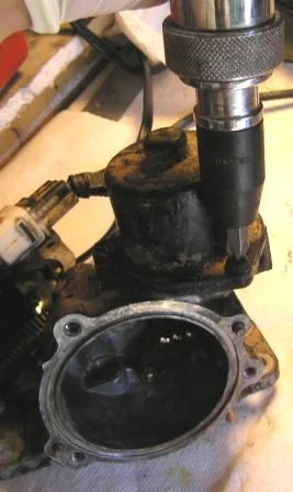 actuator motor cover removal.webp