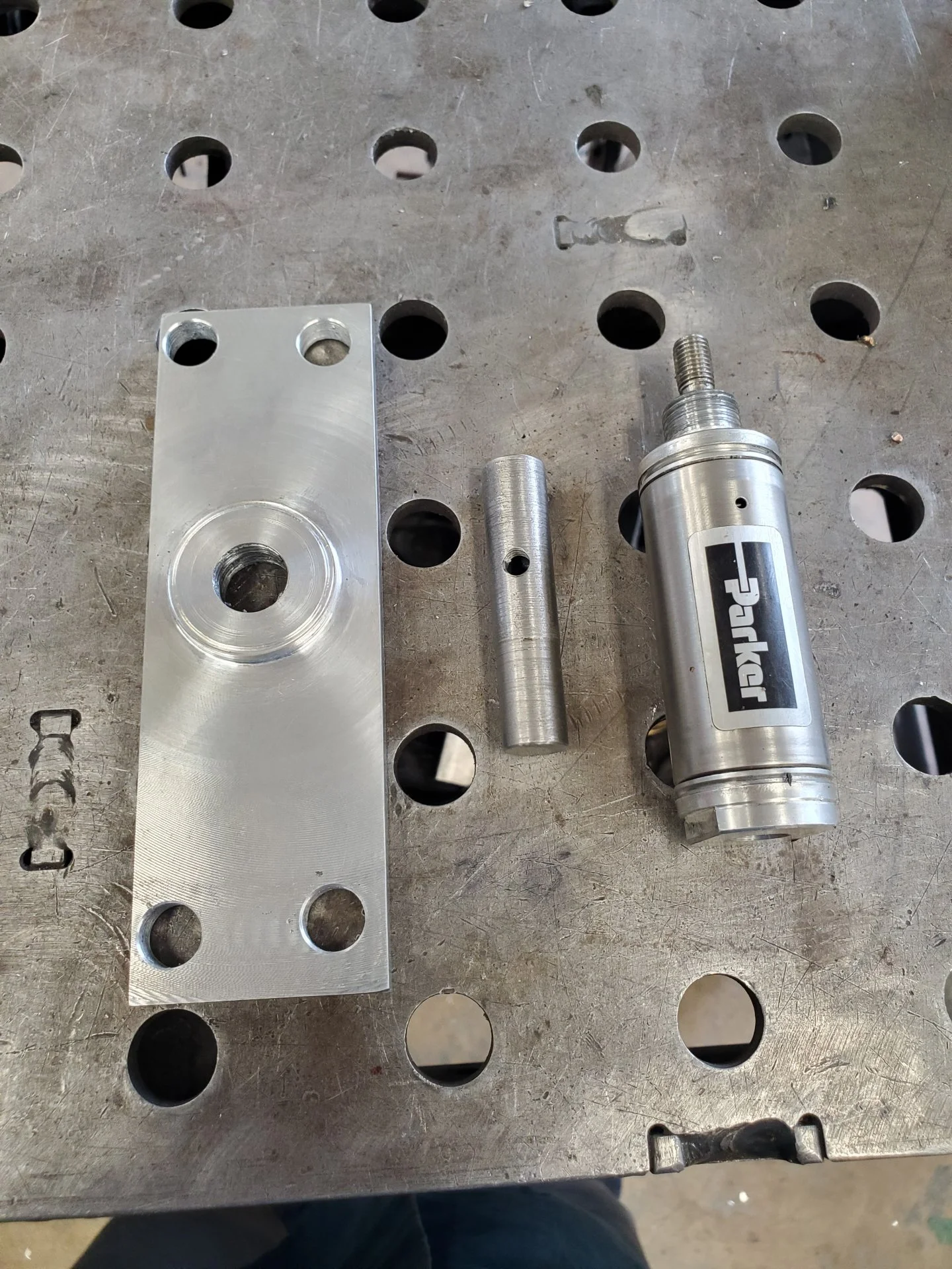 80 Series rear e-locker air actuator (gauging interest