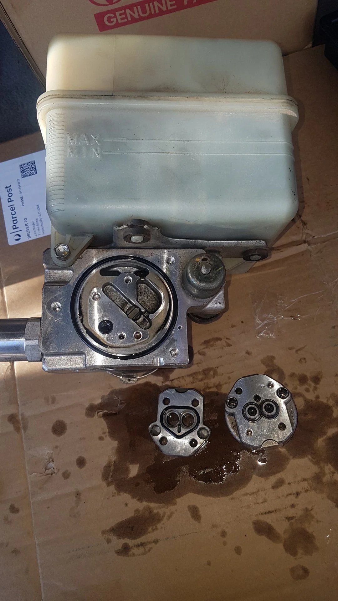 AHC Pump - Disassembled 1.jpg