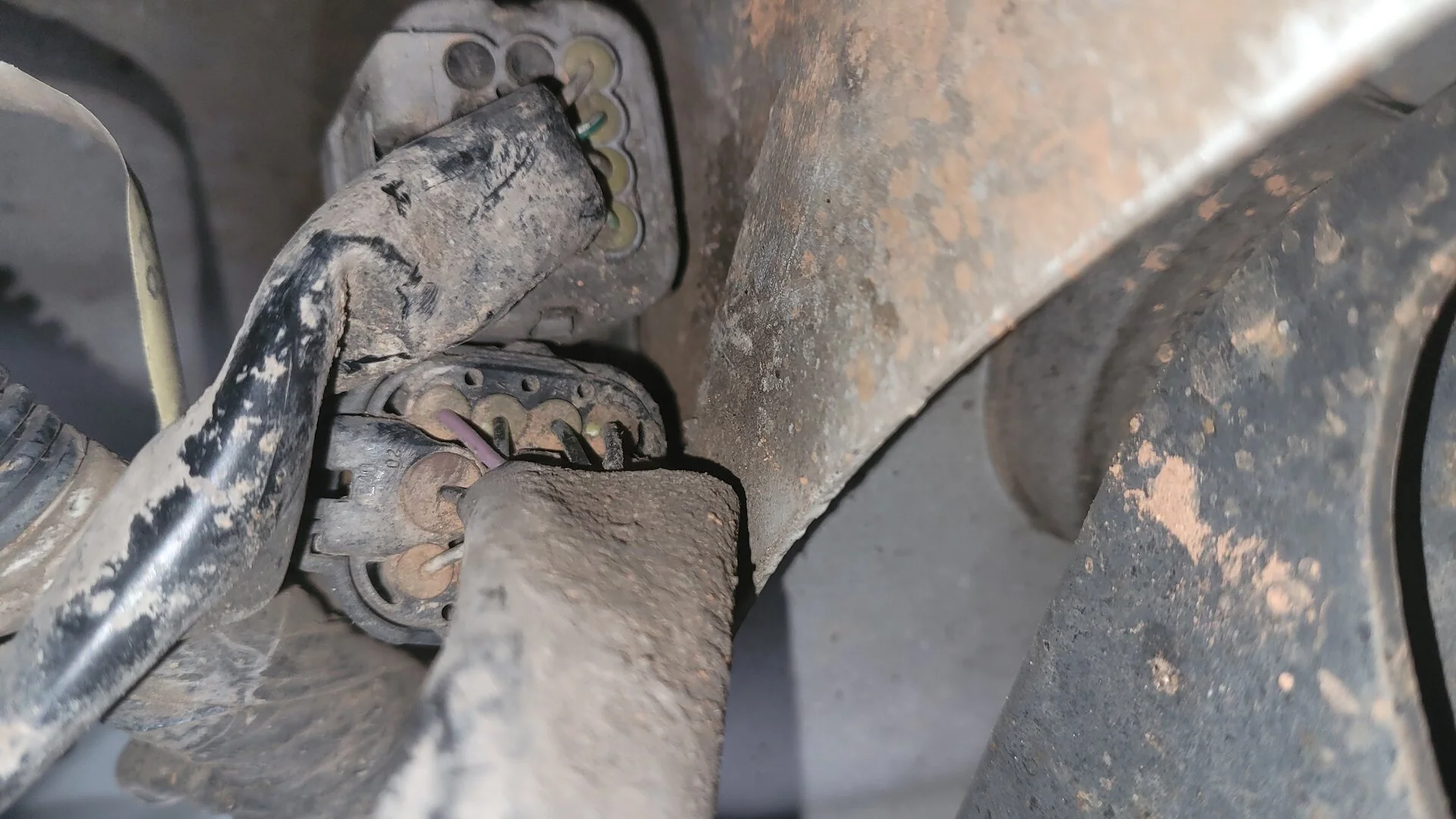 AHC Rear Quarter Panel Connector 1.jpg