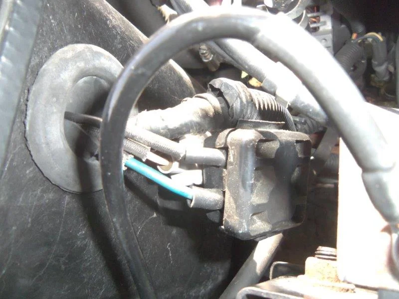 Alternator AM1 Main box at battery box with fusible links.webp