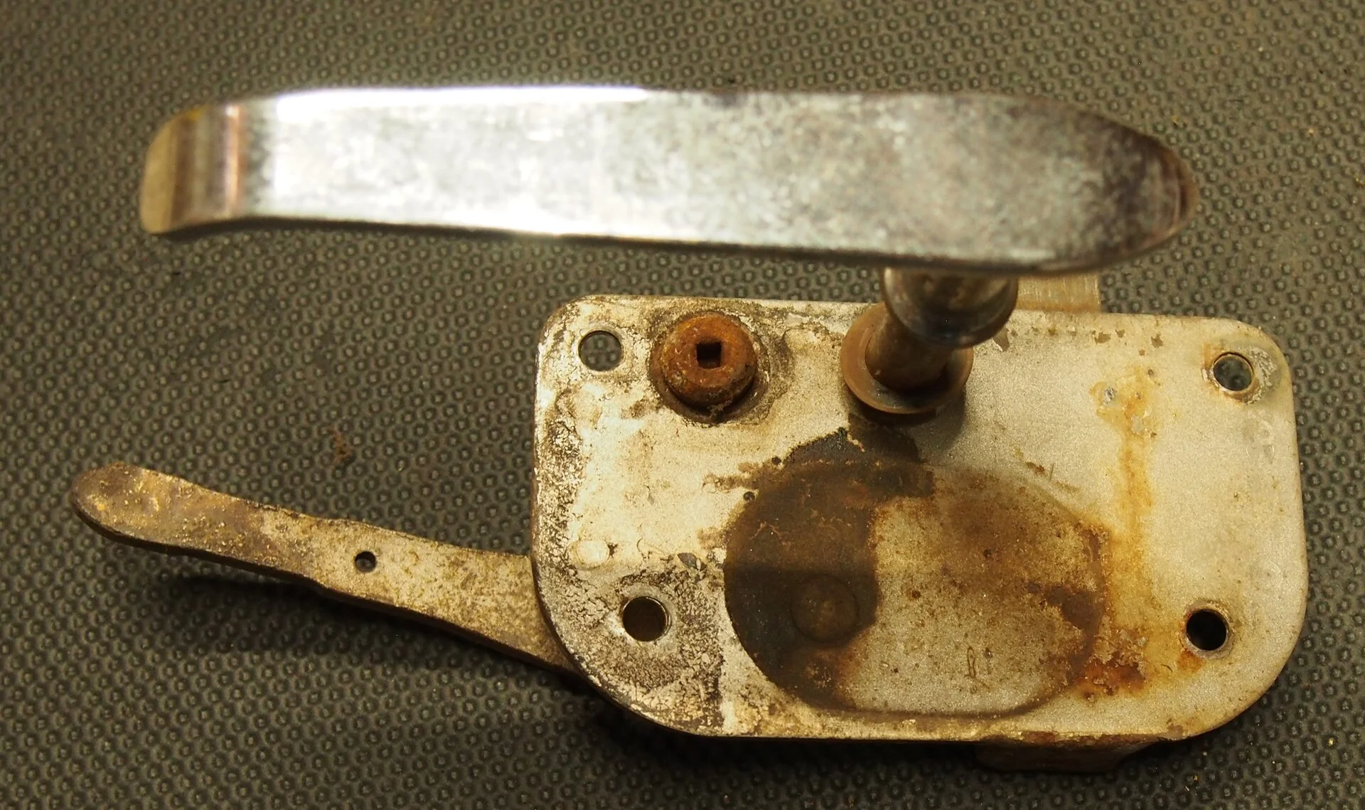 Amb door handle assy 2.JPG